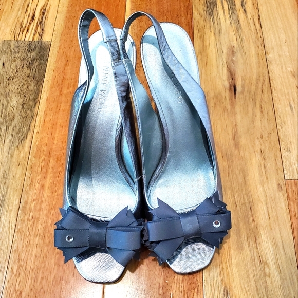 Nine West silver Sling back stilettos, size 7 - Picture 1 of 7